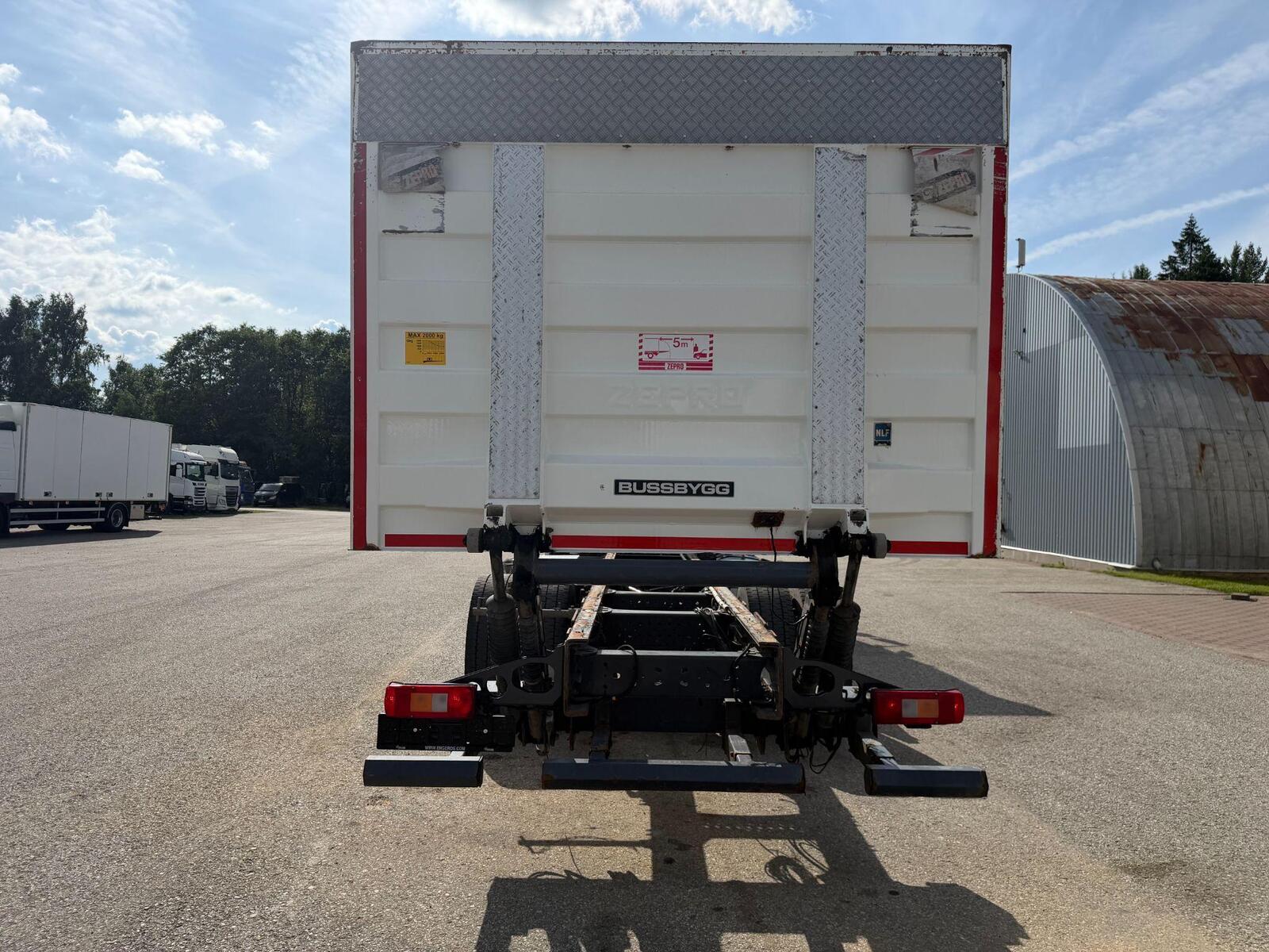 Volvo FM330 2018, kuva 5/23