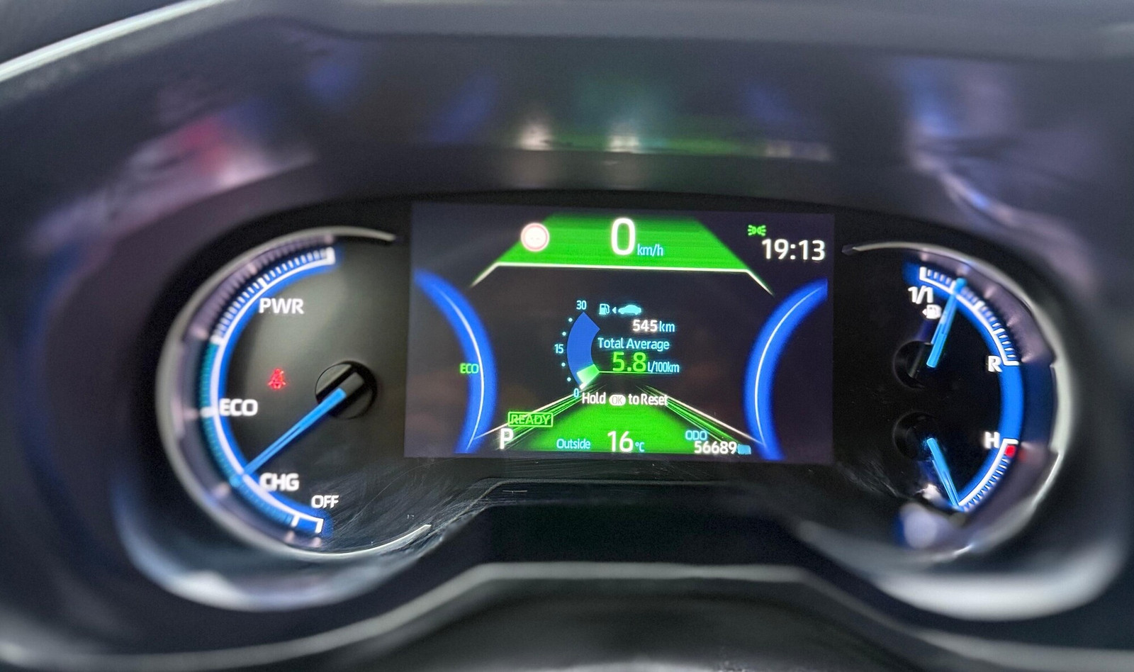 Toyota RAV4 2022, photo 5/8