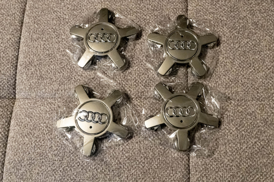 Audi velje keskkapslid 4F0601165N