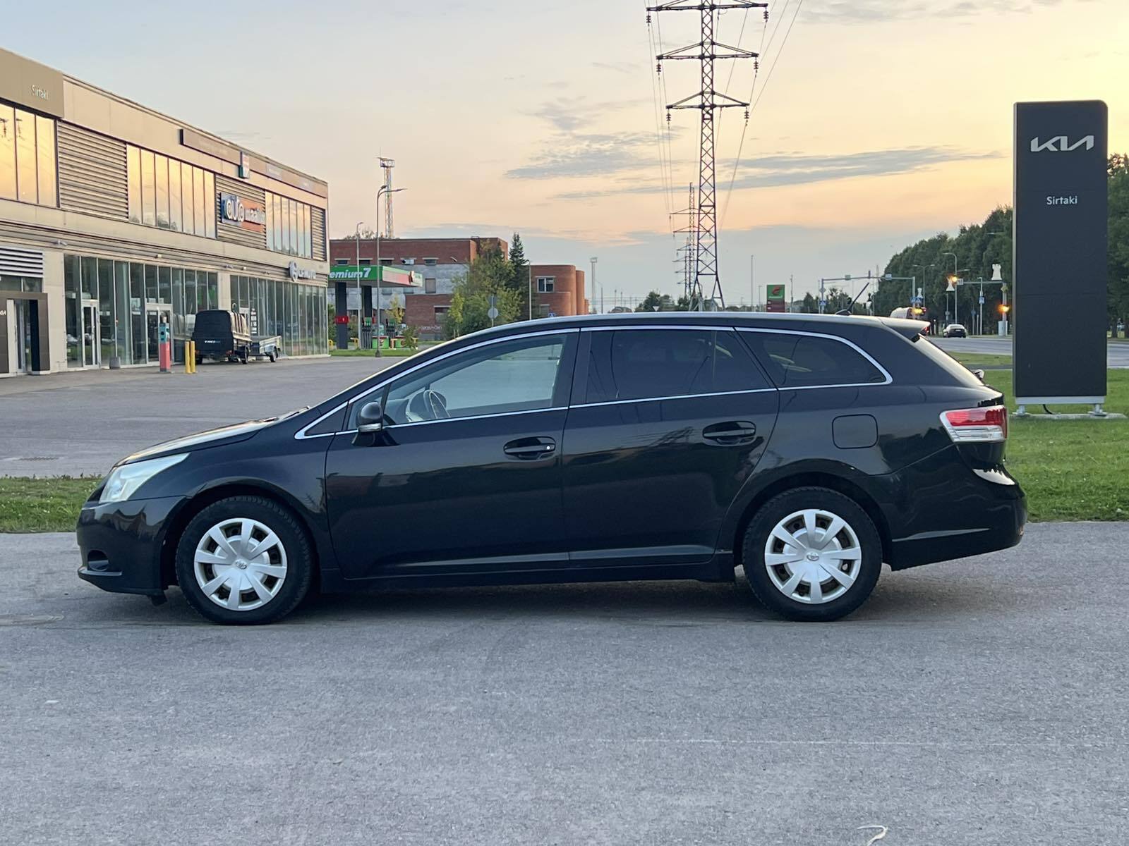 Toyota Avensis 2009, photo 4/11
