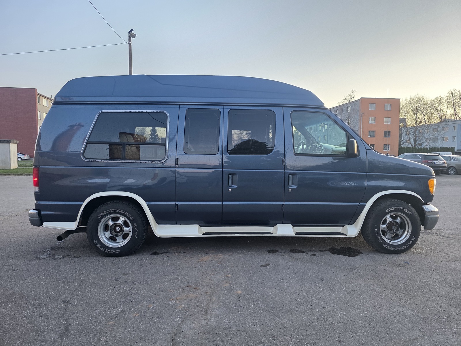 Ford Econoline 1997, kuva 4/13