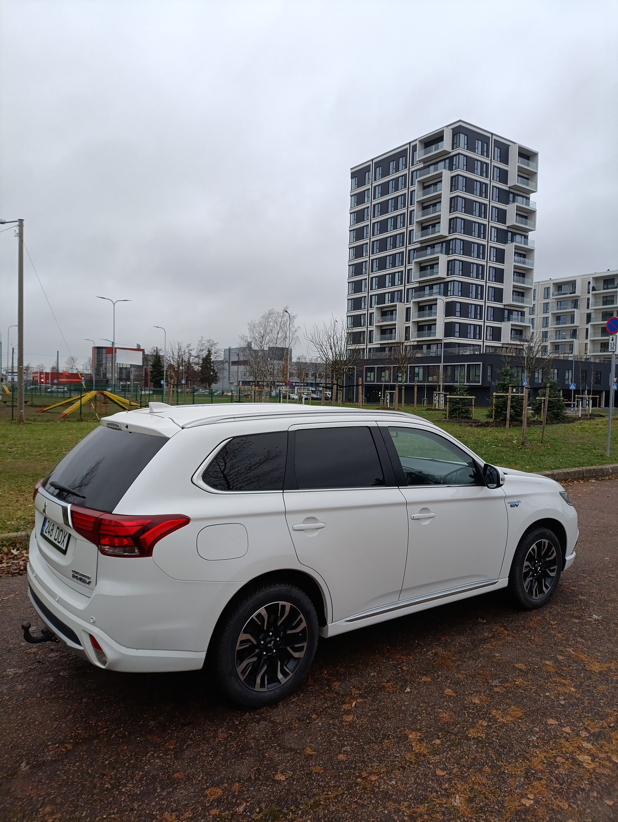 Mitsubishi Outlander 2015, kuva 2/10