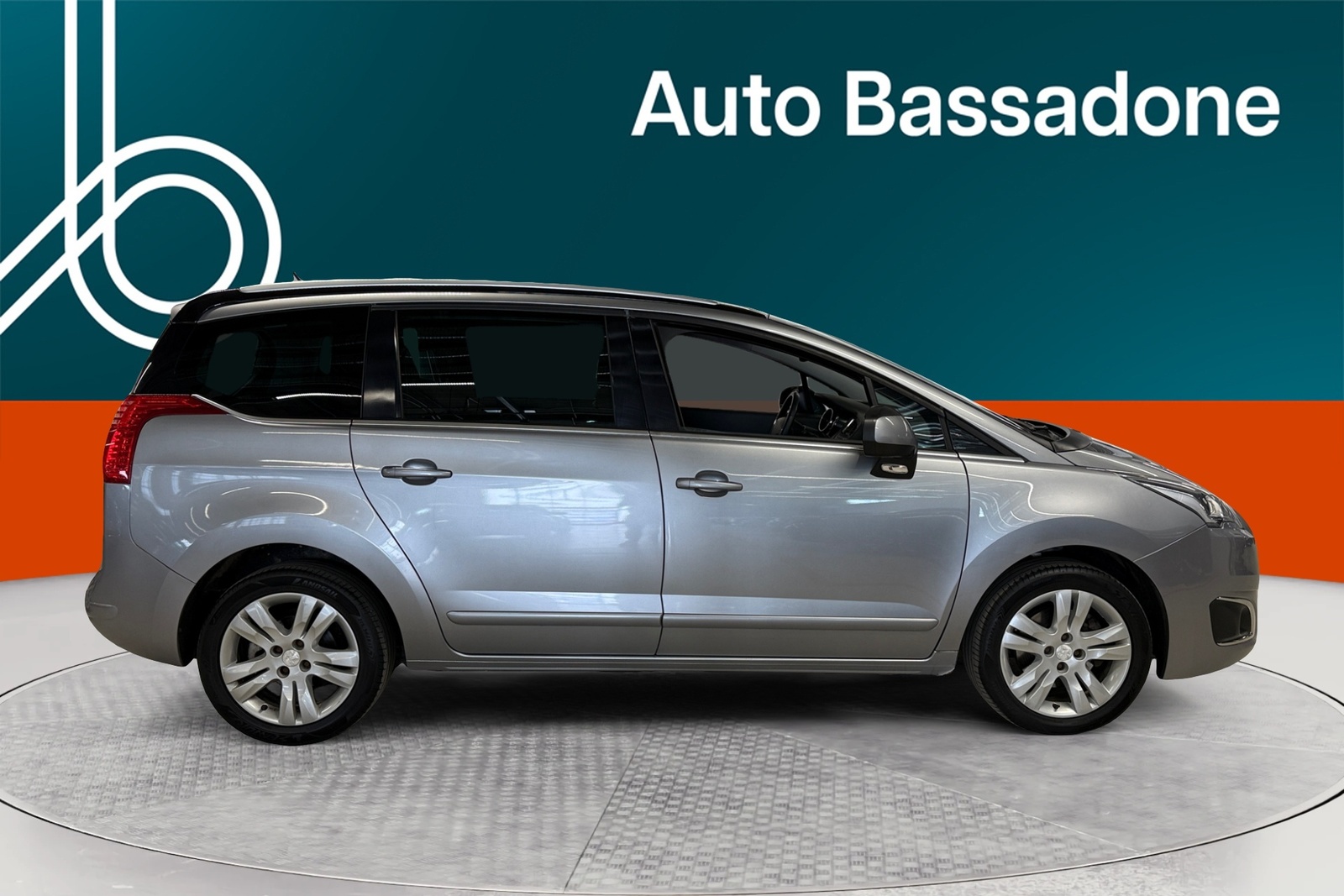 Peugeot 5008 2015, photo 7/39