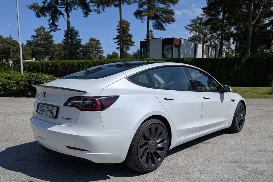 Tesla Model 3, 2021, 377 kW, electric, automatic, four-wheel drive