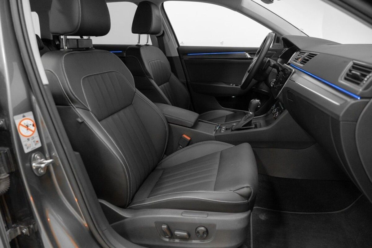 Škoda Superb 2022, kuva 7/28