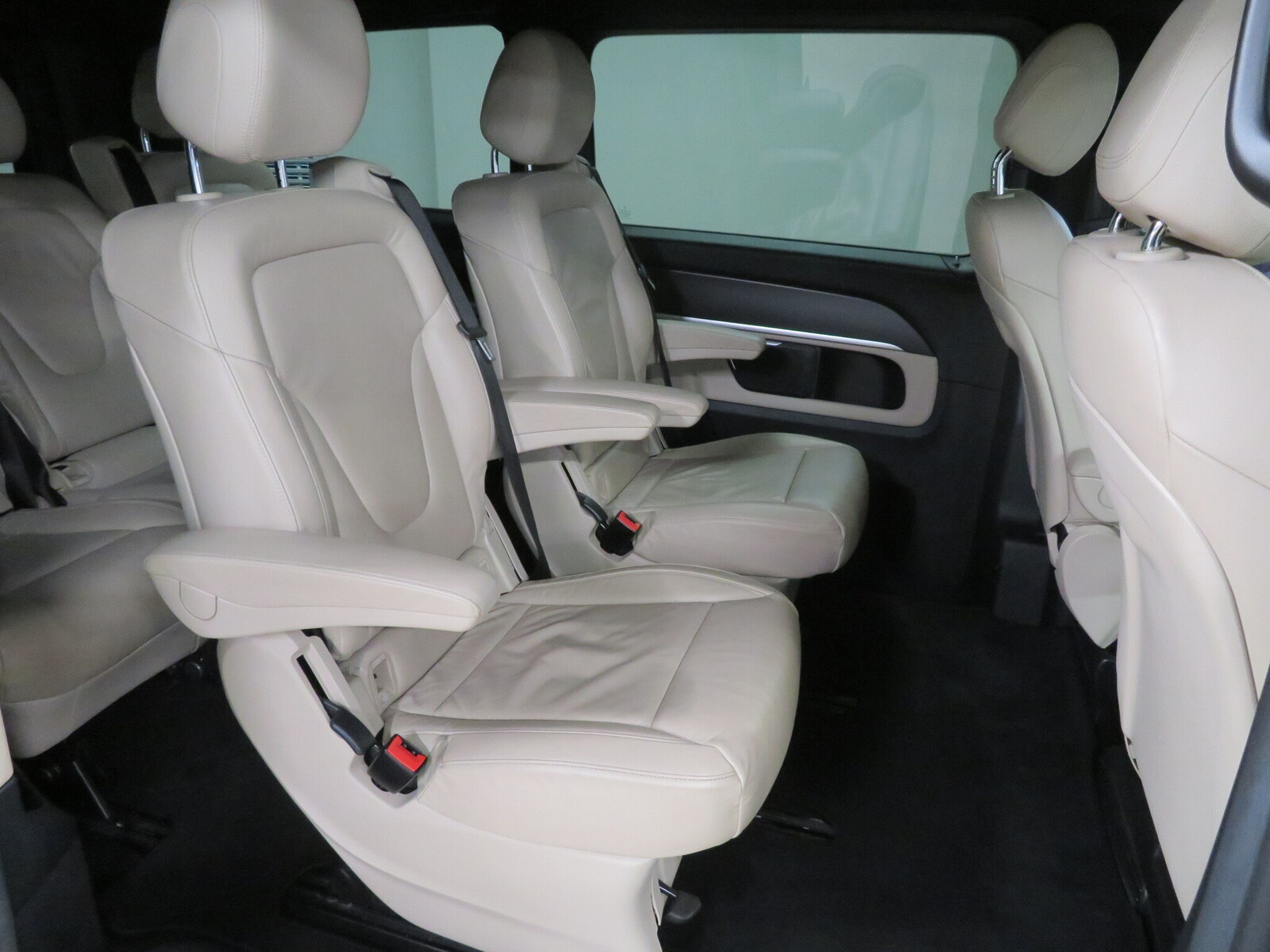 Mercedes-Benz V 300 2019, photo 5/10