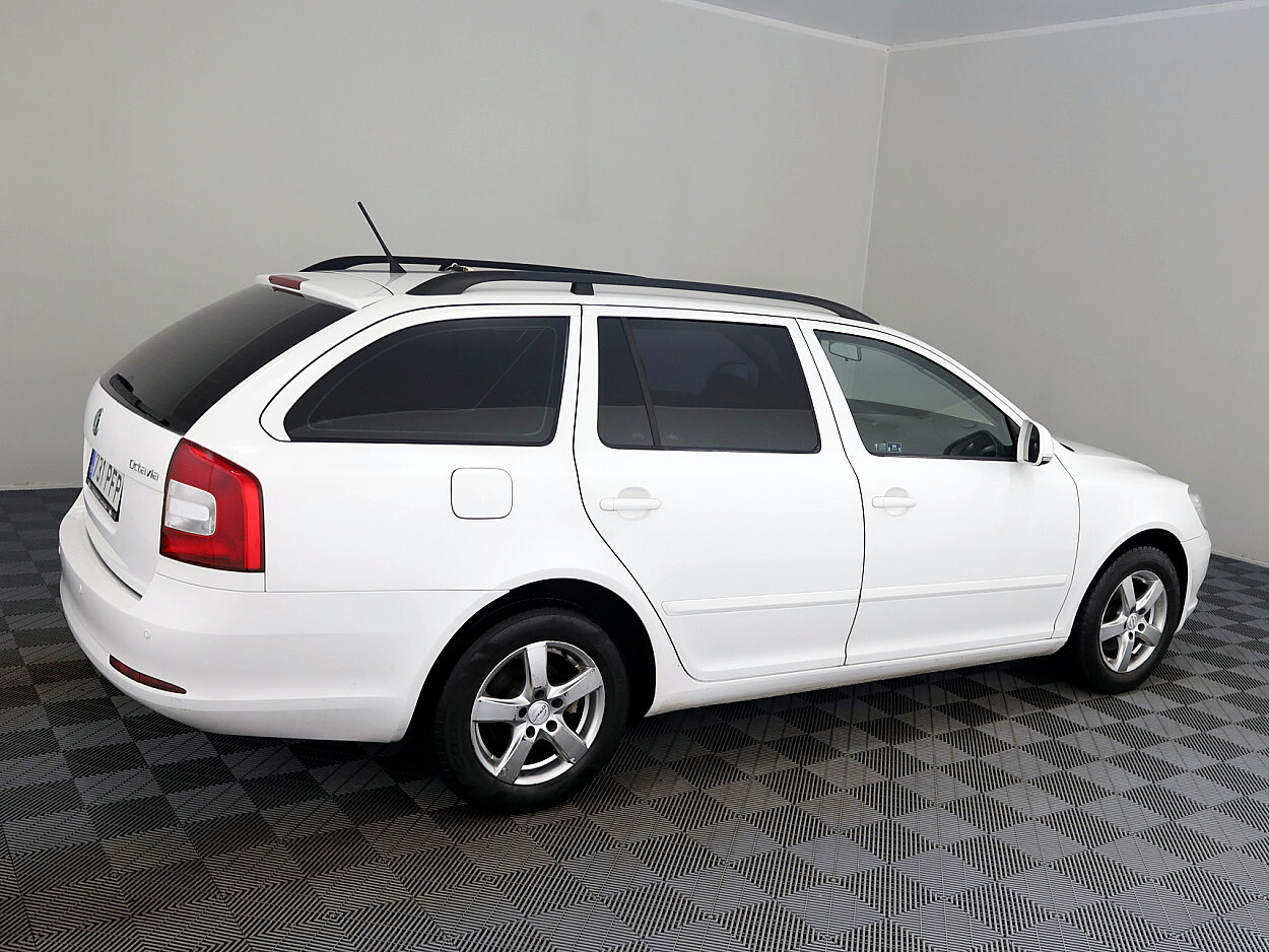 Škoda Octavia 2012, photo 3/7