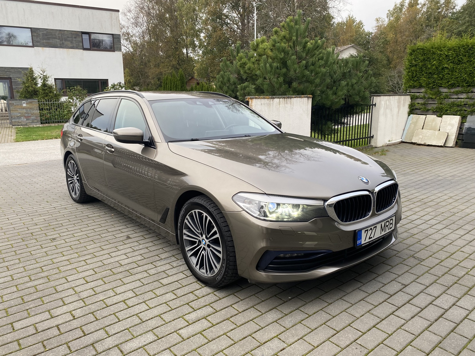 BMW 520 2019, kuva 2/16