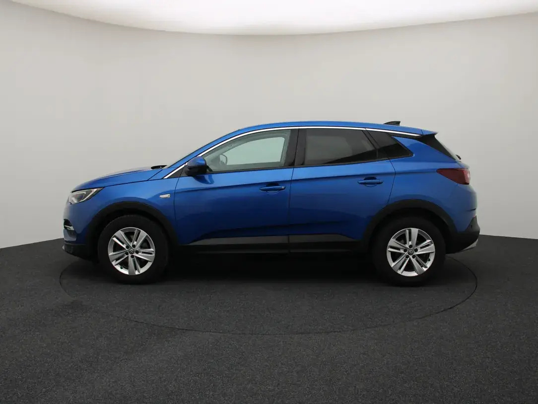 Opel Grandland 2019, kuva 6/10