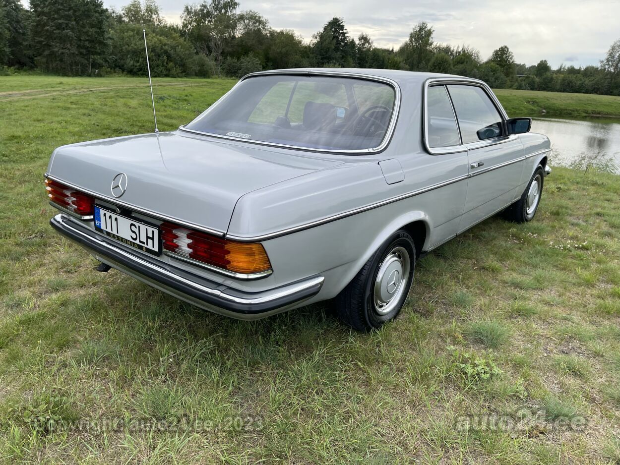 Mercedes-Benz 230 1978, kuva 5/5
