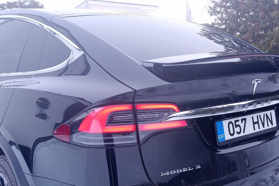 Tesla Model X, 2018, 158 kW, electric, automatinė, visų varomųjų ratų pavara