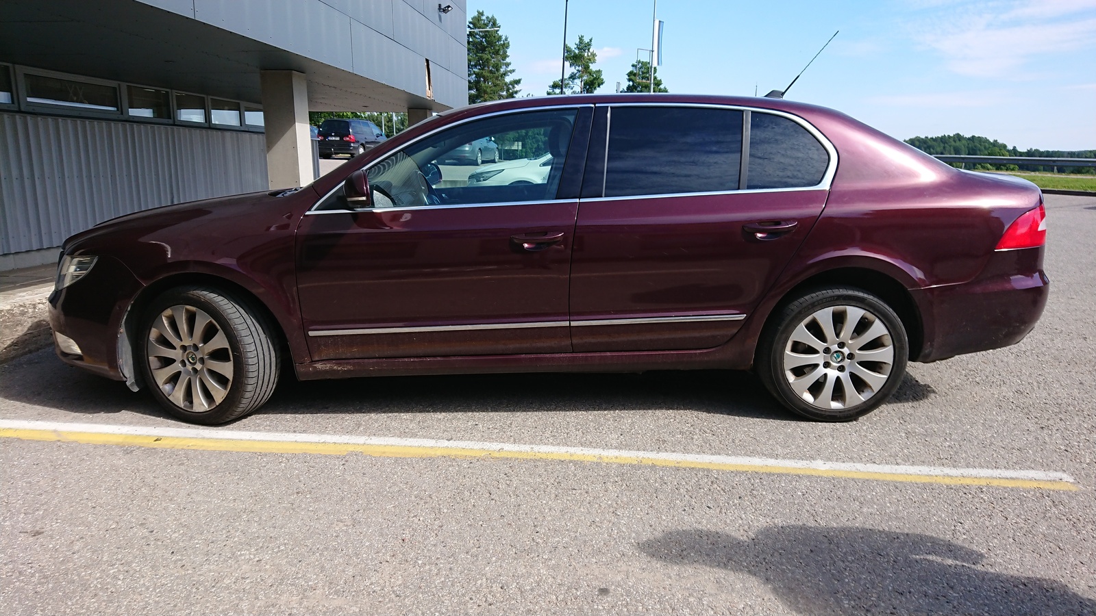 Škoda Superb 2008, photo 2/8