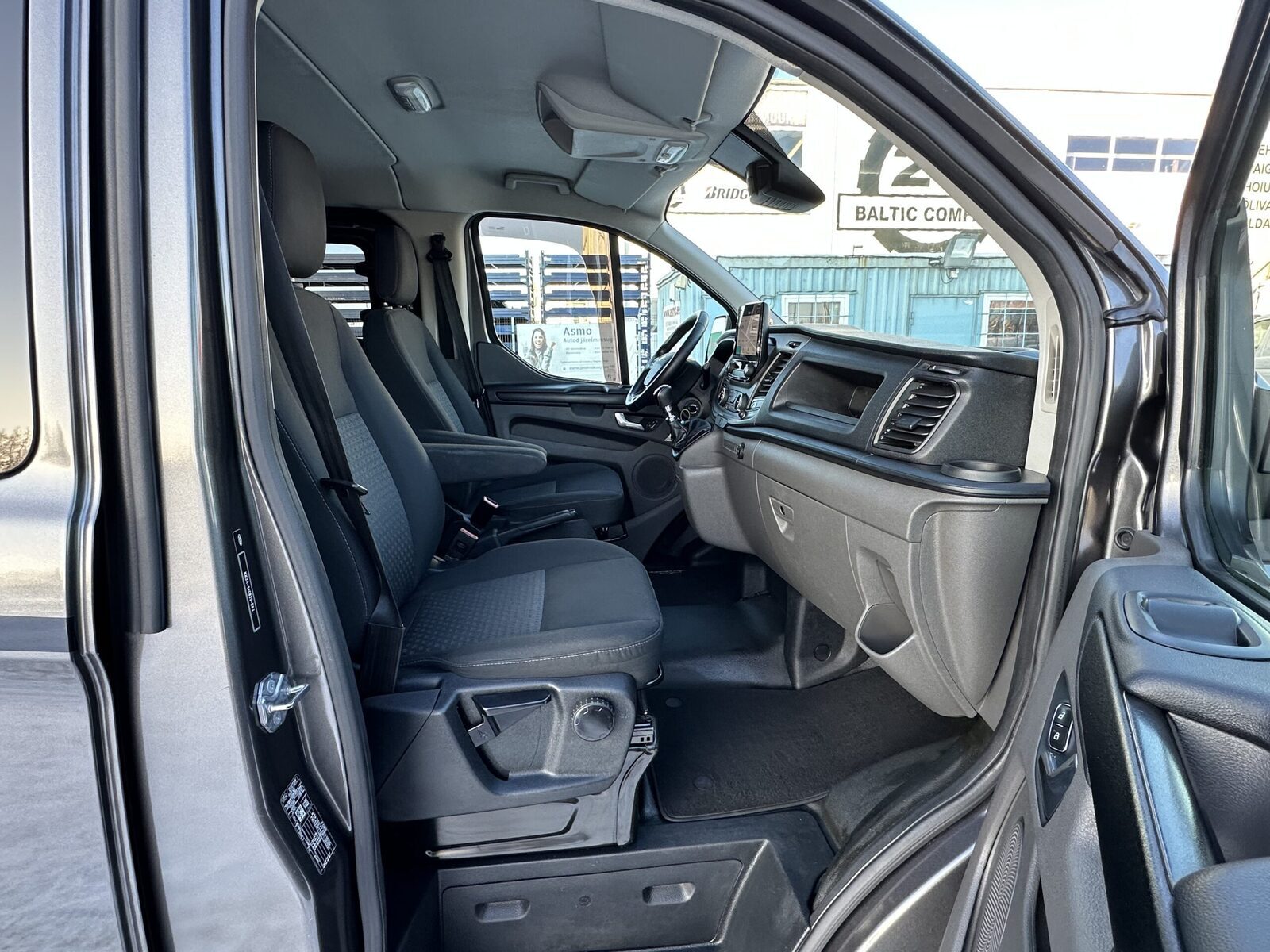 Ford Transit Custom 2020, photo 3/14