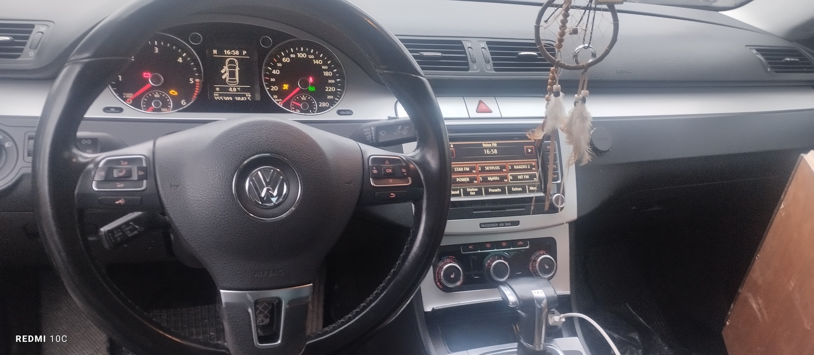 Volkswagen Passat CC 2010, photo 2/10