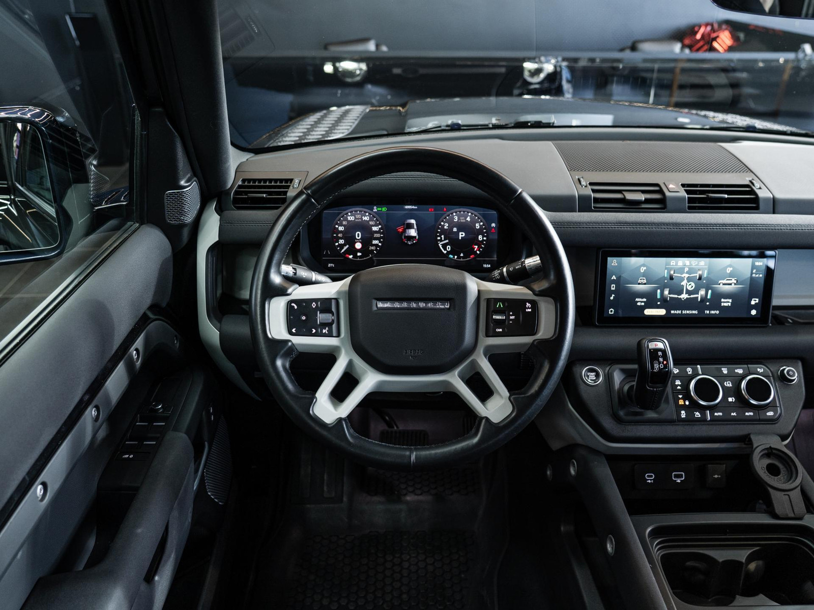 Land Rover Defender 2021, kuva 7/15