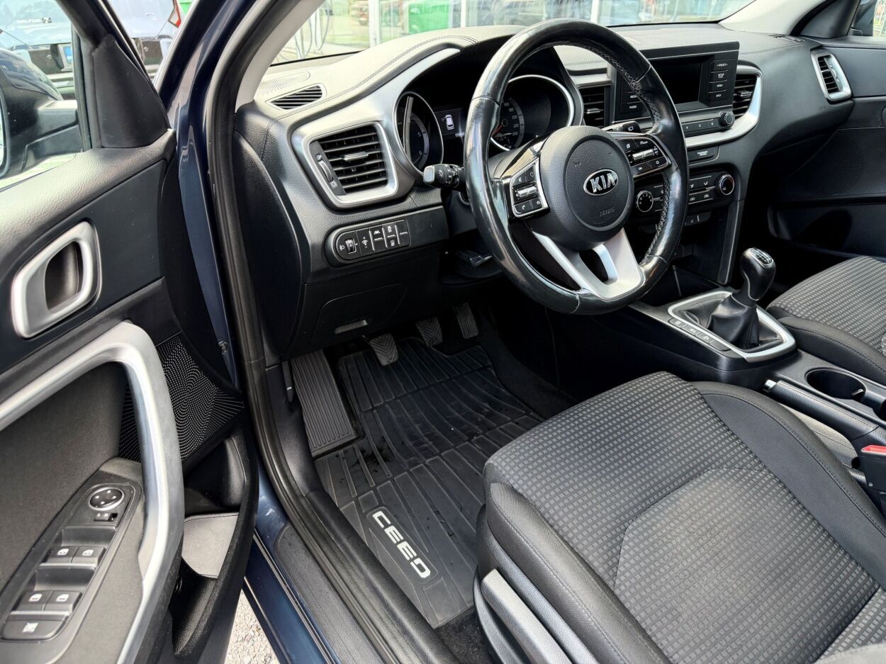Kia cee'd Sportswagon 2021, photo 7/8
