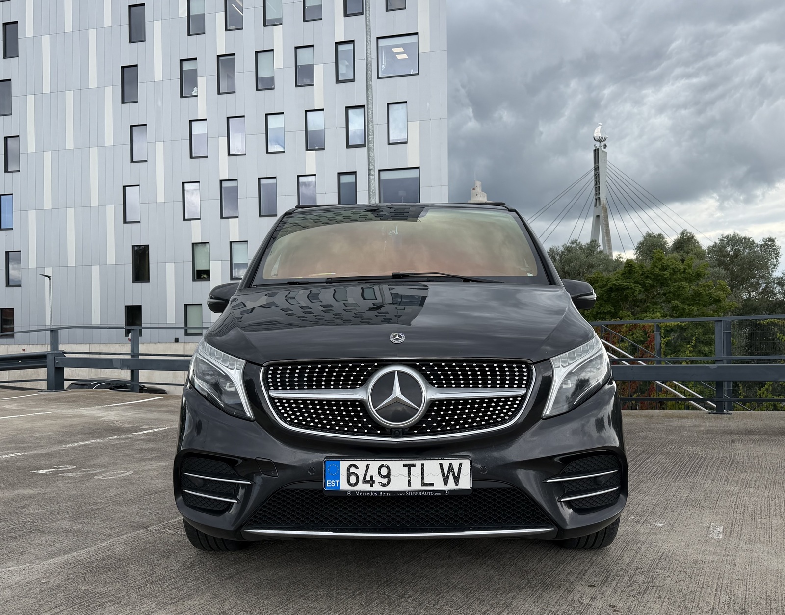 Mercedes-Benz V 250 AMG 2020, kuva 3/10