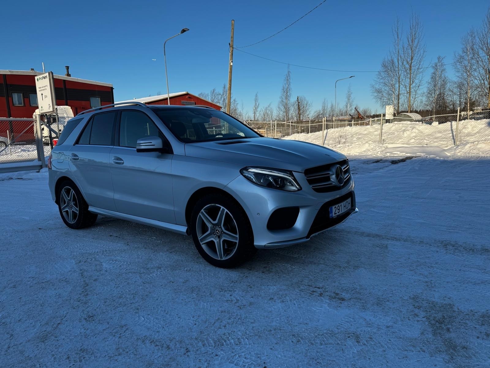 Mercedes-Benz GLE 350 2019, kuva 4/10
