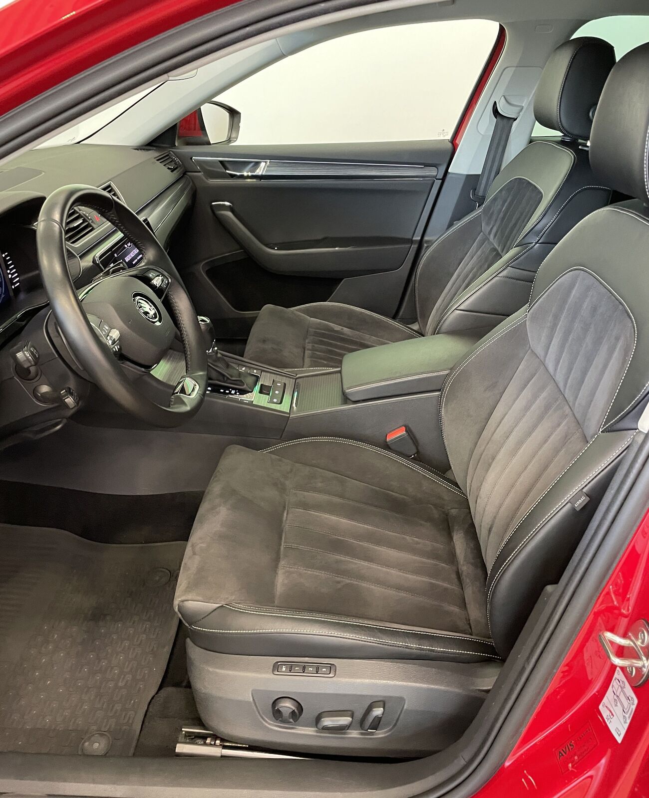 Škoda Superb 2021, kuva 6/22