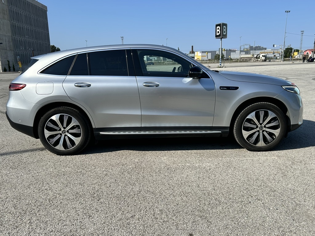 Mercedes-Benz EQC 2019, kuva 7/10