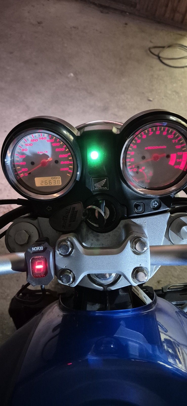 Honda CB 2004, kuva 8/8