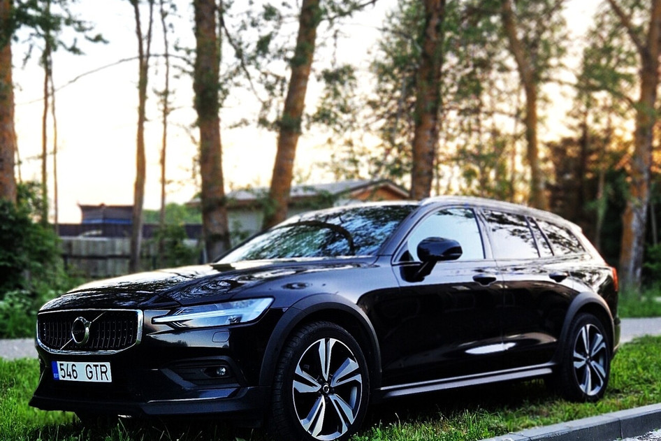 Volvo V60 Cross Country, 2020, 2.0, 140 kW, дизель, автомат, полный привод