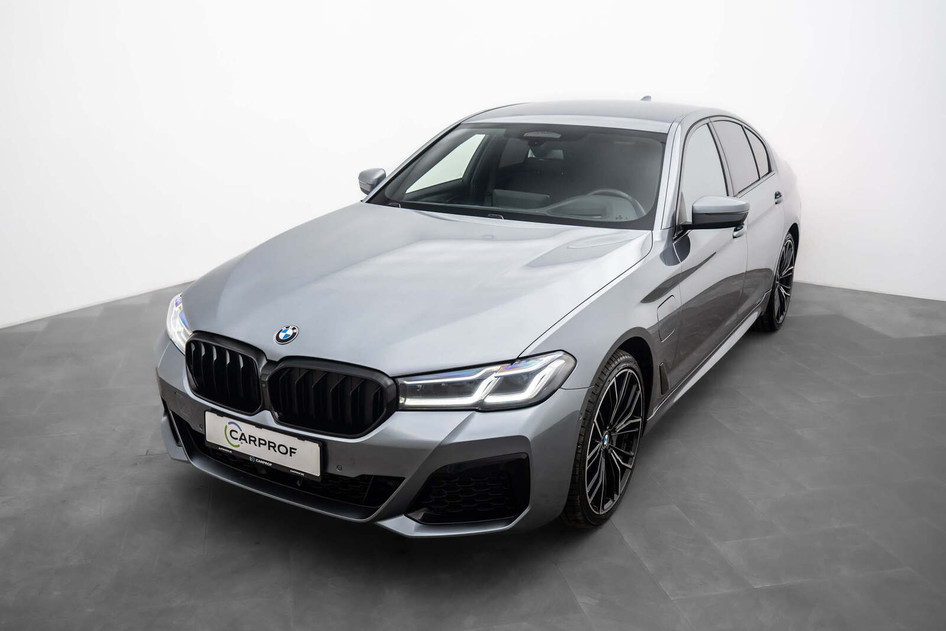 BMW 530, 2020, 2.0, 135 kW, подключаемый гибрид (бензин/электричество), автомат, полный привод