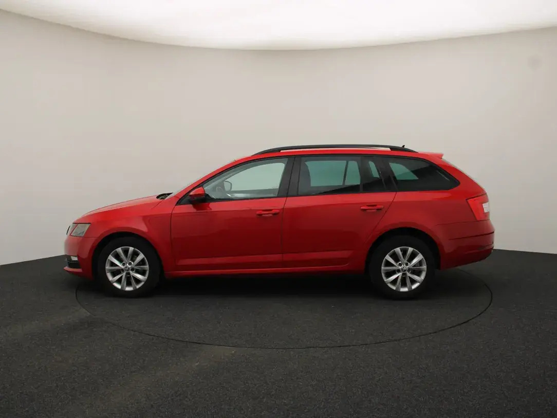 Škoda Octavia 2019, kuva 6/10