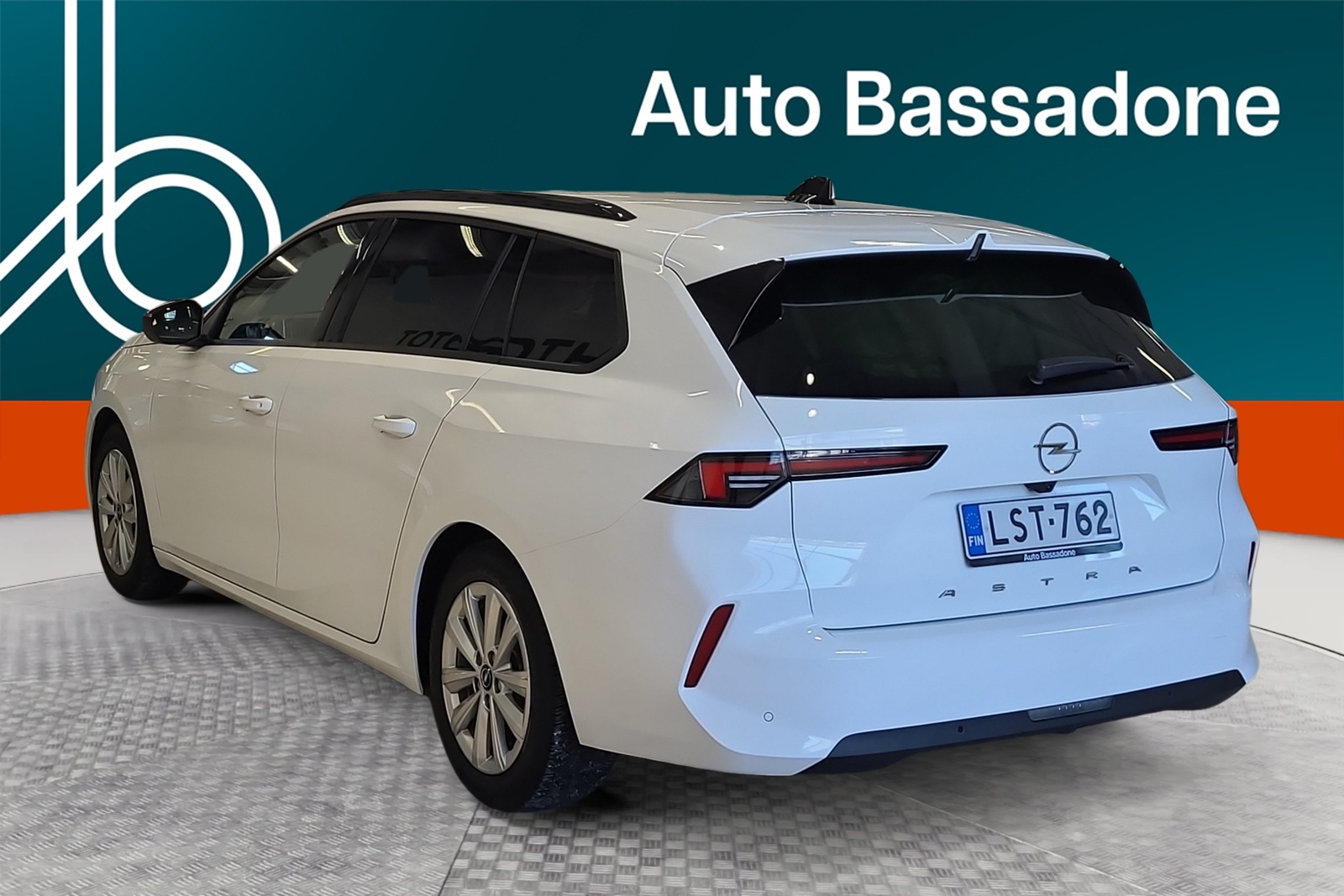 Opel Astra 2024, photo 3/32