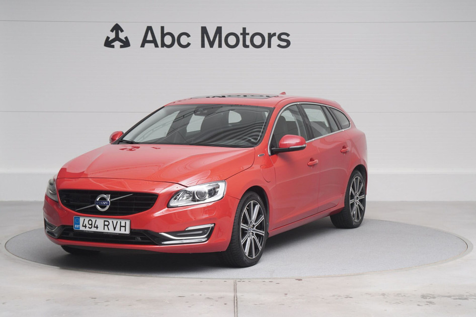 Volvo V60, 2015, 2.4, 158 kW, plug-in hybrid (diesel/electric), automatic, four-wheel drive