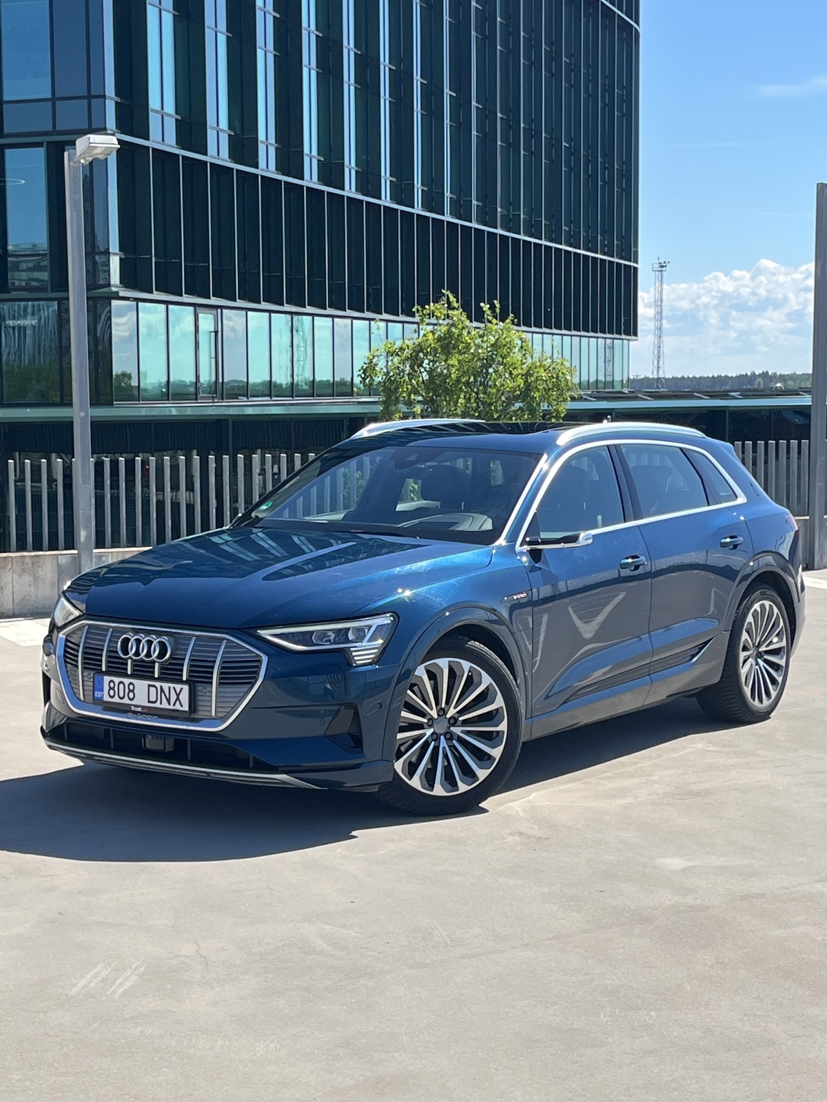 Audi e-tron