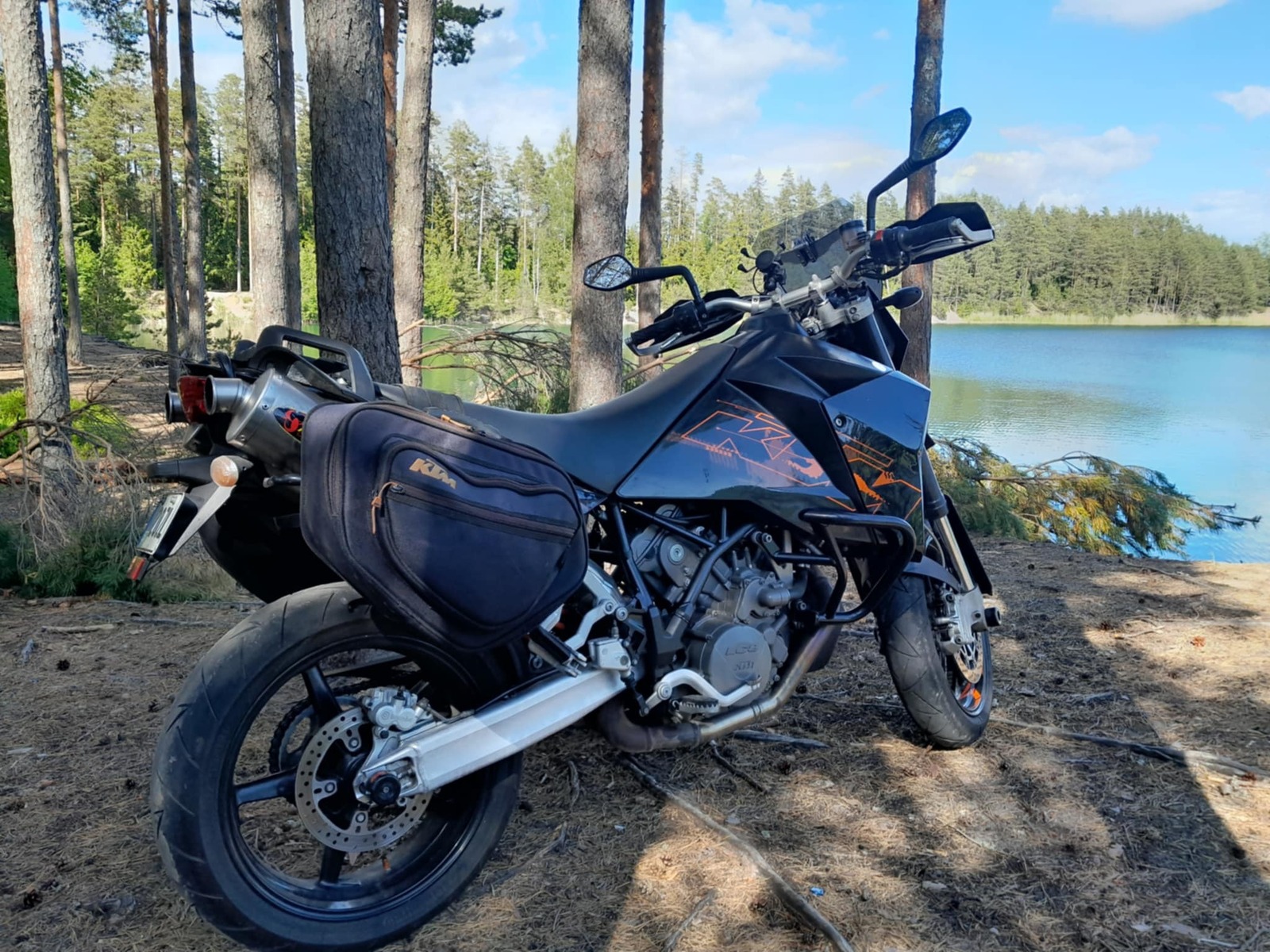 KTM 950 SUPERMOTO 2008, photo 3/4