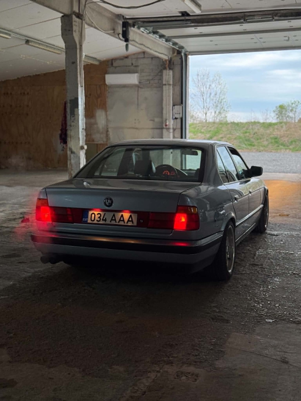 BMW 520 1991, photo 7/10