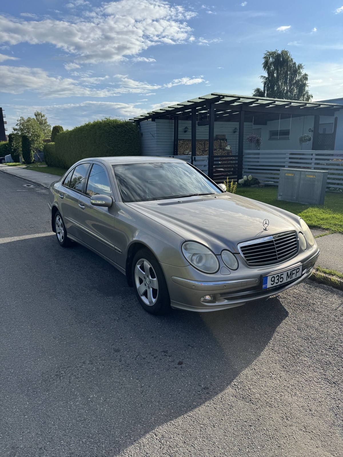Mercedes-Benz E 200 2006, photo 2/10