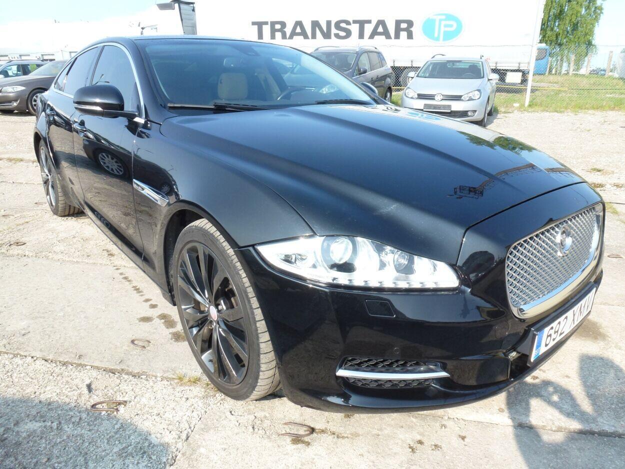 Jaguar XJ 2010, photo 2/6