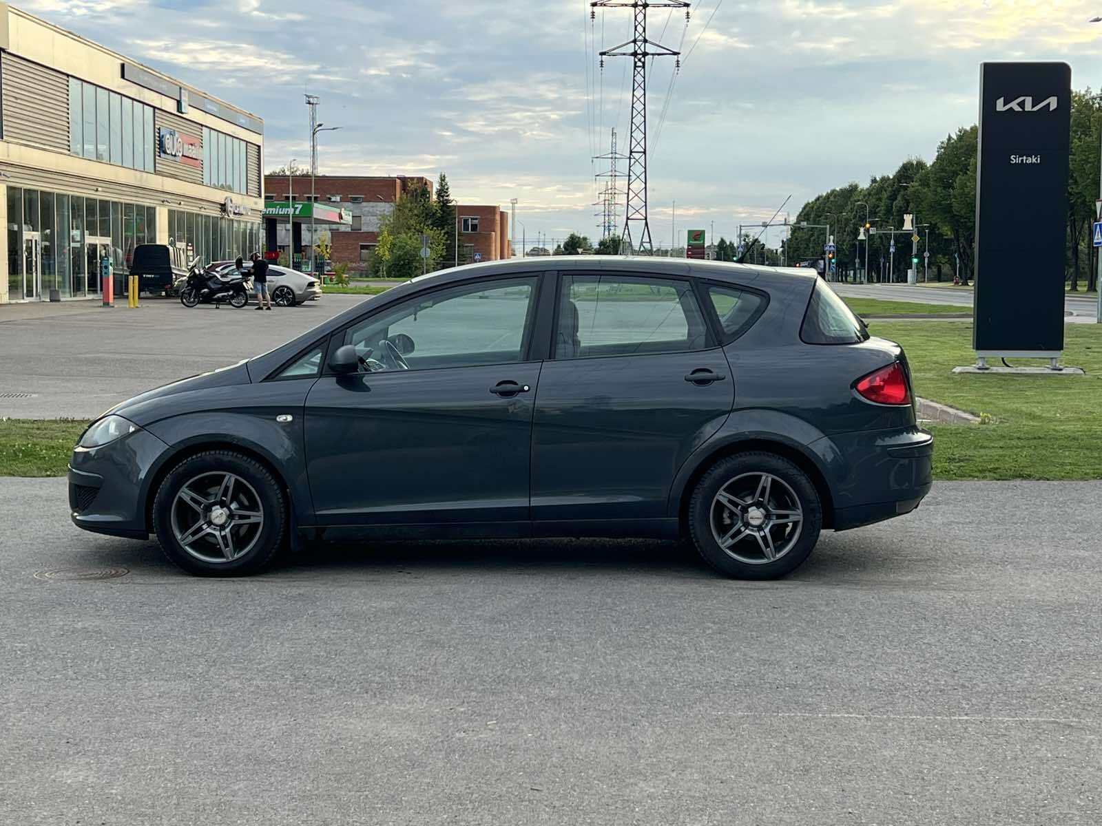 SEAT Toledo 2008, photo 4/10
