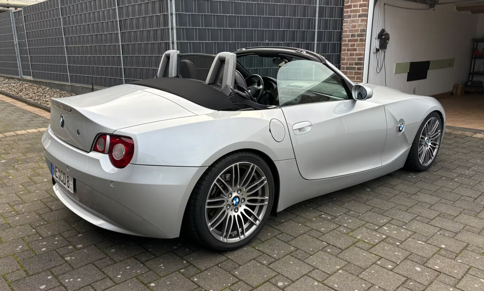 BMW Z4 2005, kuva 3/10