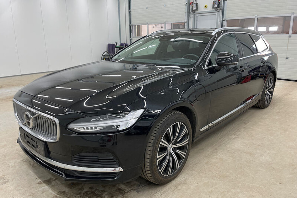 Volvo V90, 2021, 2.0, 257 kW, hybrid (petrol/electric), automatic, four-wheel drive