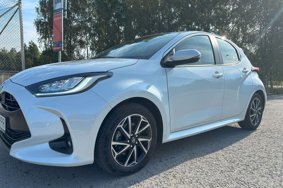 Toyota Yaris, 2023, 1.5, 68 kW, hybrid (petrol/electric), automatic, front-wheel drive