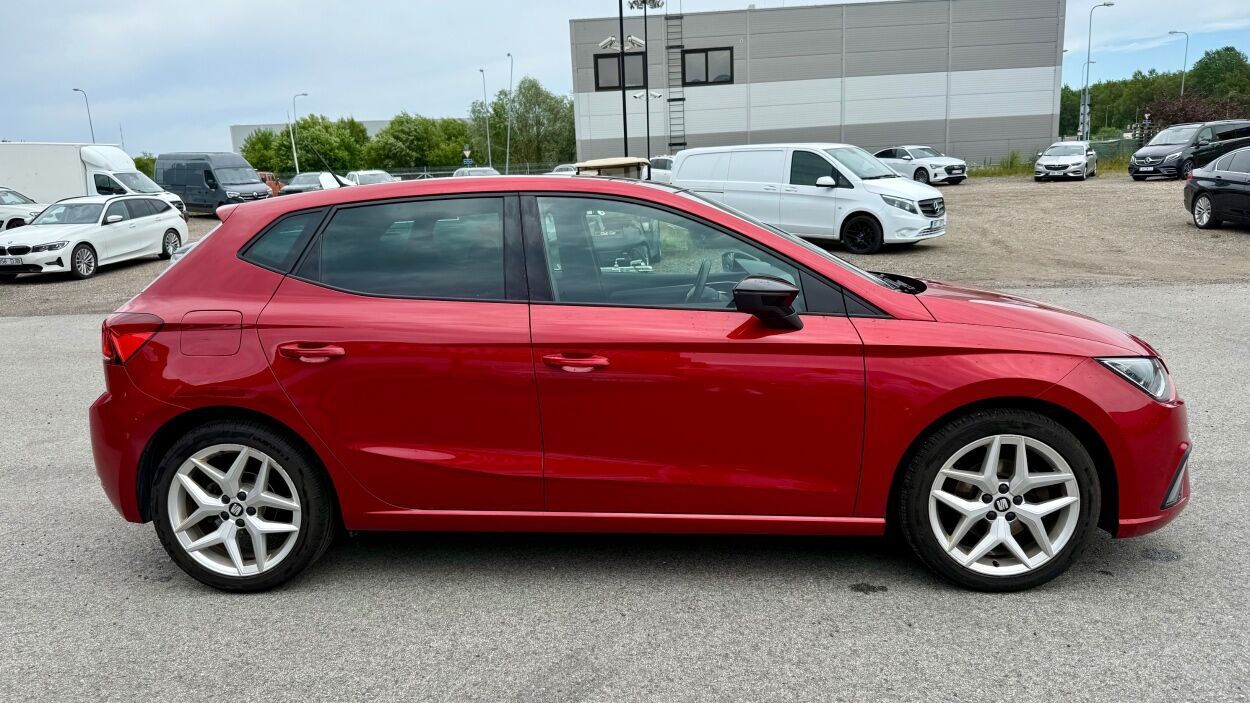 SEAT Ibiza FR 2020, photo 6/32