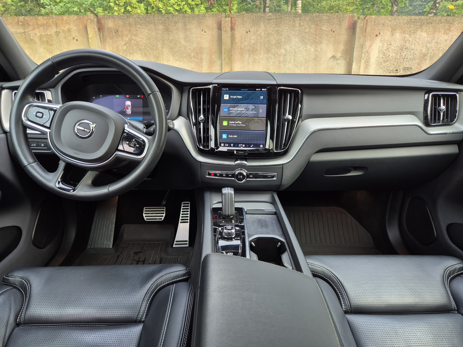 Volvo XC60 2021, photo 6/9
