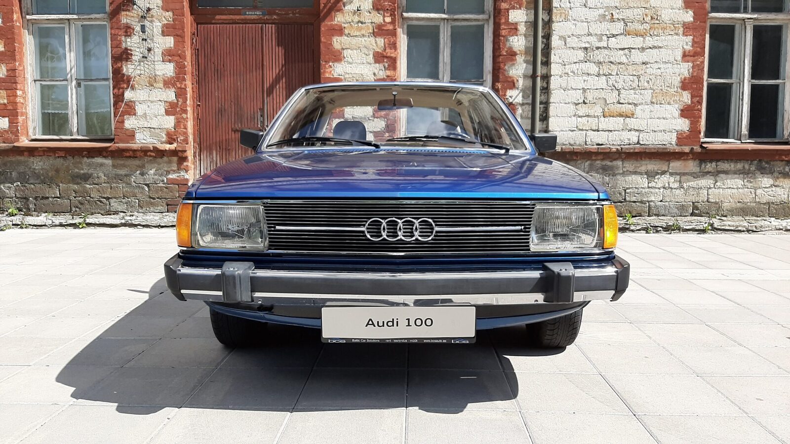 Audi 100 2D Sedan 2.0 84kW 1977, photo 2/13