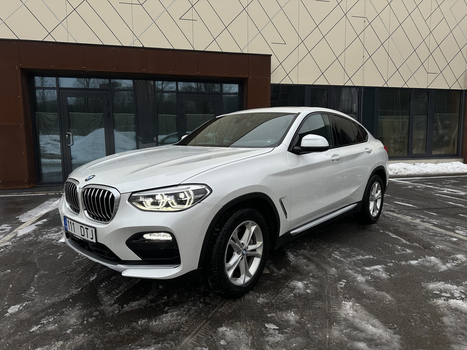 BMW X4 2019, kuva 7/10