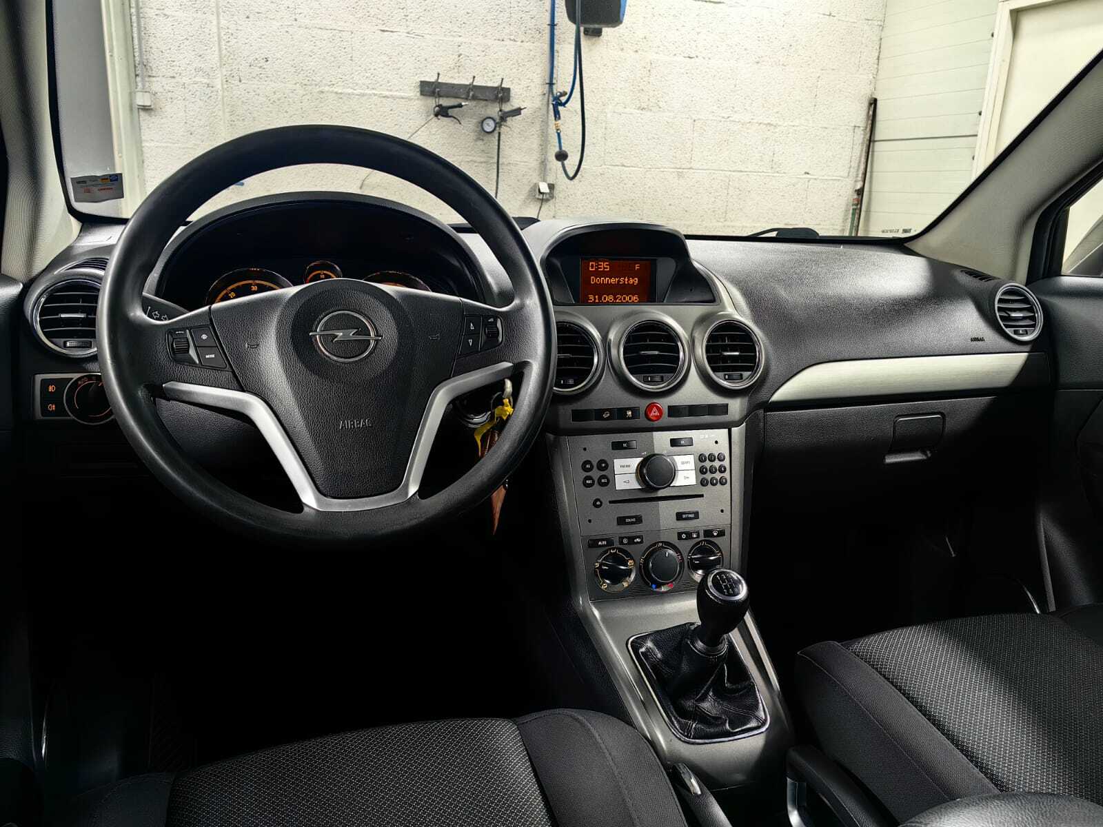Opel Antara 2007, photo 5/14