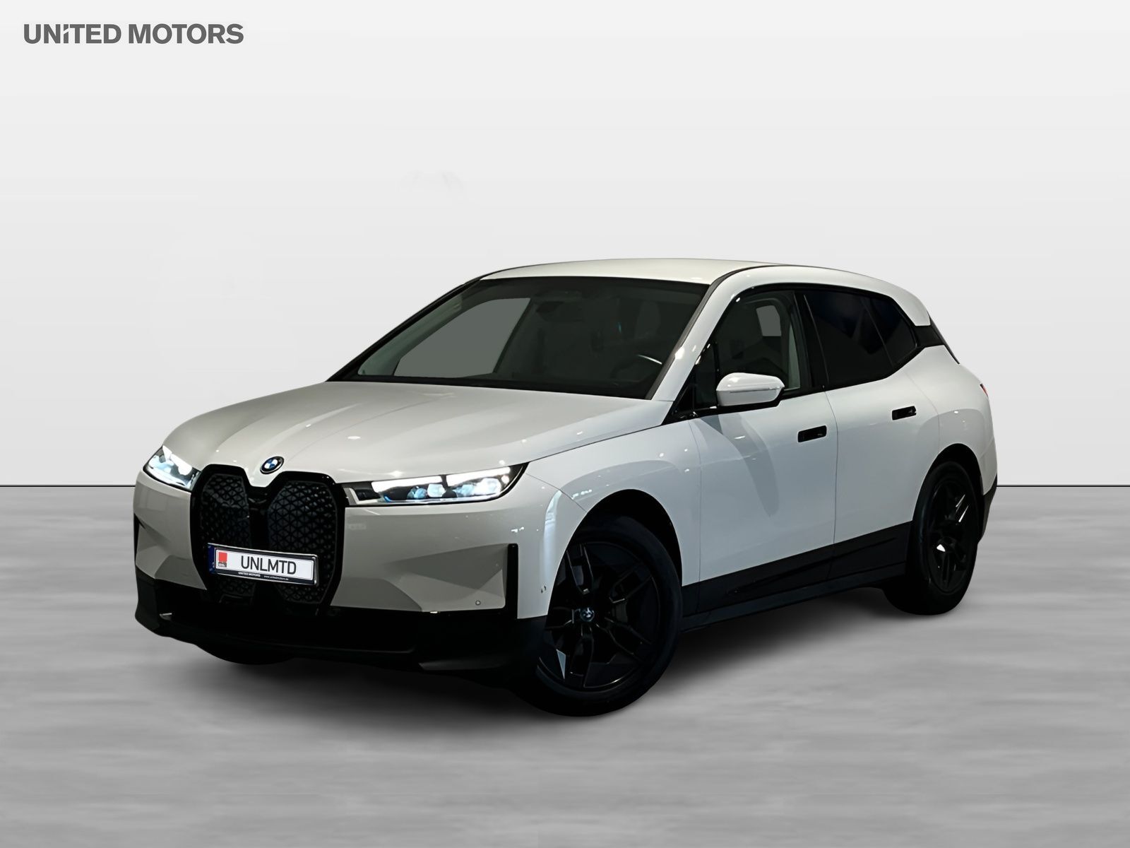 BMW iX