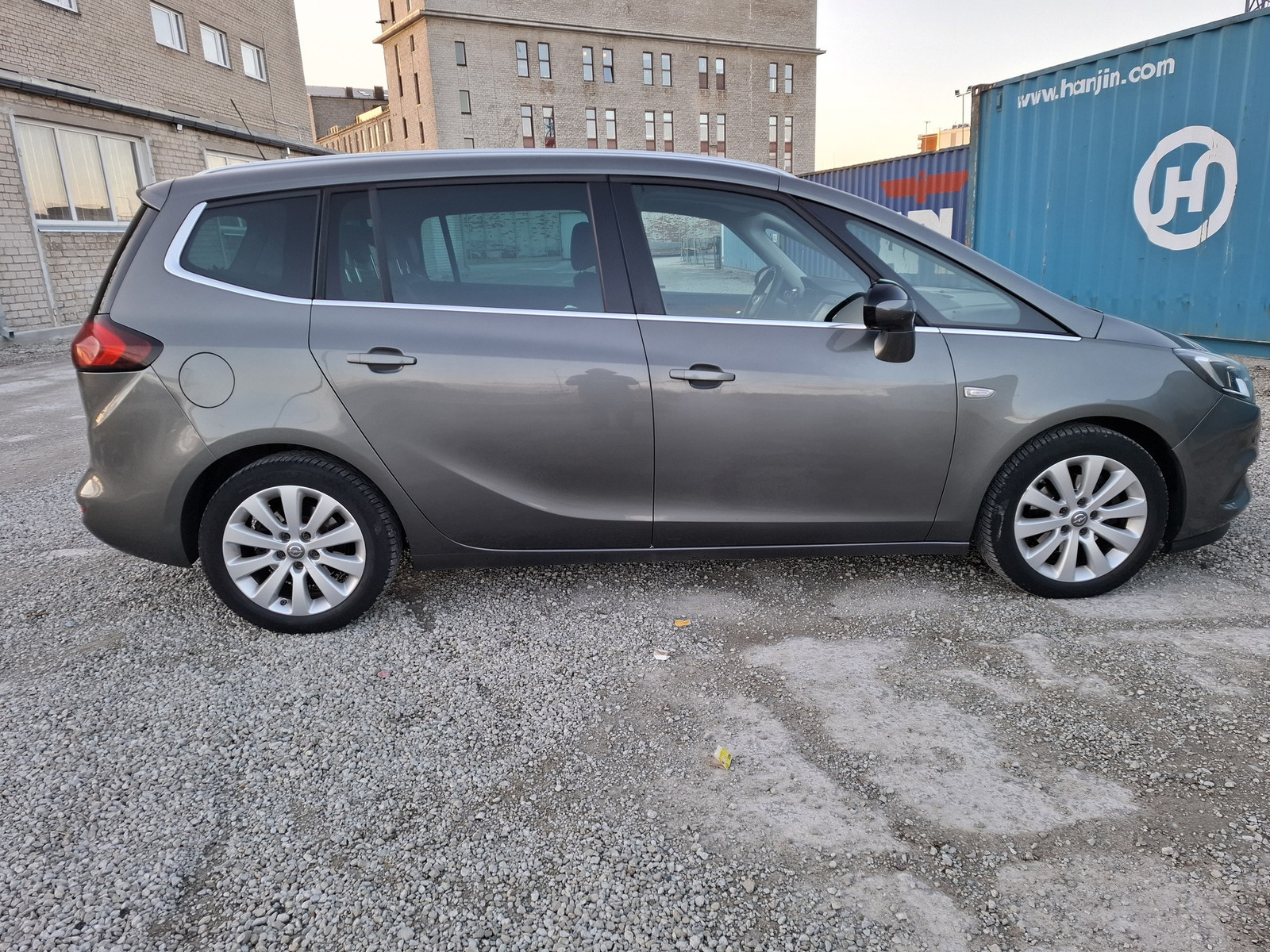 Opel Zafira 2018, photo 7/10
