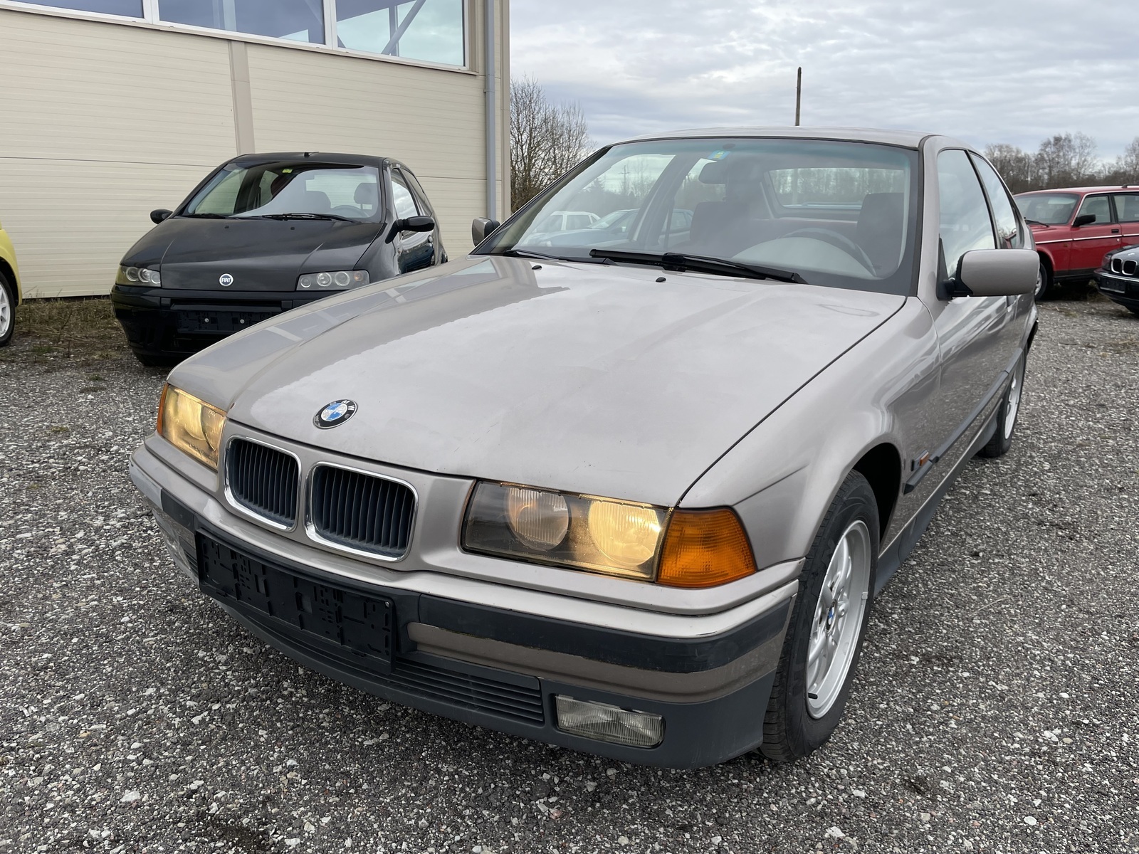 BMW 318 1994, kuva 3/46