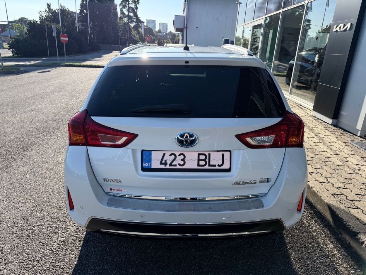 Toyota Auris 2014, kuva 3/11
