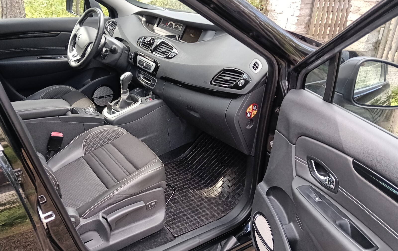 Renault Grand Scenic 2015, photo 7/13