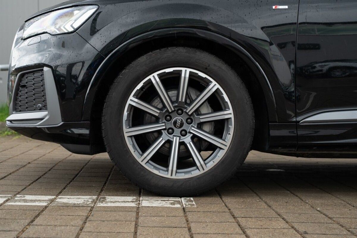 Audi Q7 2023, kuva 3/26